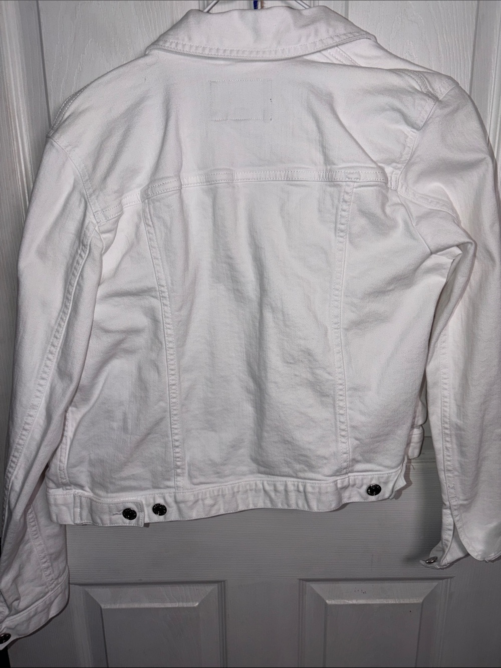 Banana Republic White Denim Jacket with Silver Buttons - Picture 3 of 4